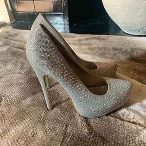 Silver heel